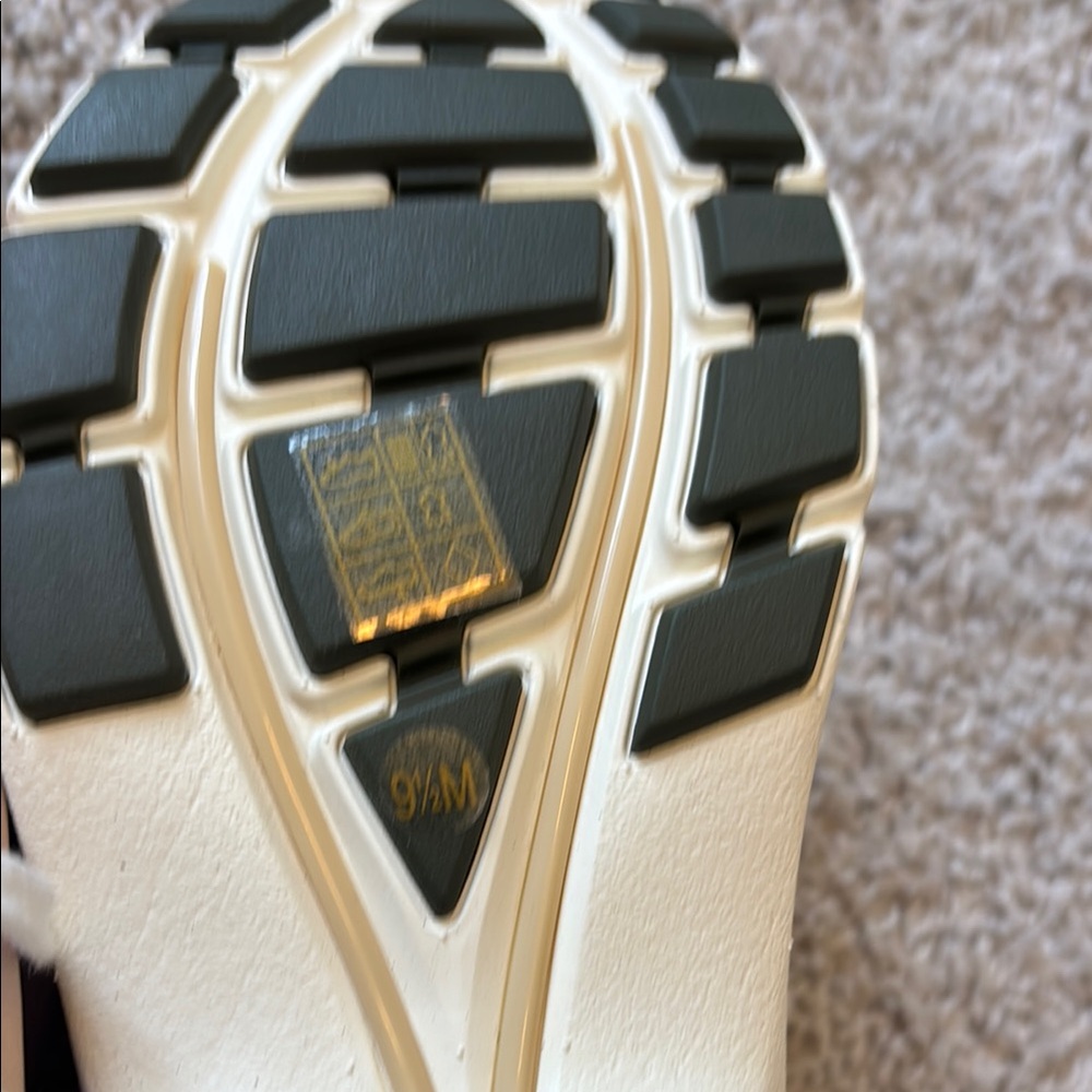 NWT Tory Burch Athletic Shoes for women. - Picture 7 of 10